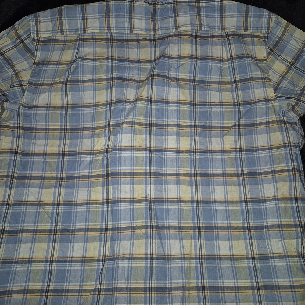 Izod Men's Blue and Yellow Plaid Dress Shirt - Picture 4 of 4
